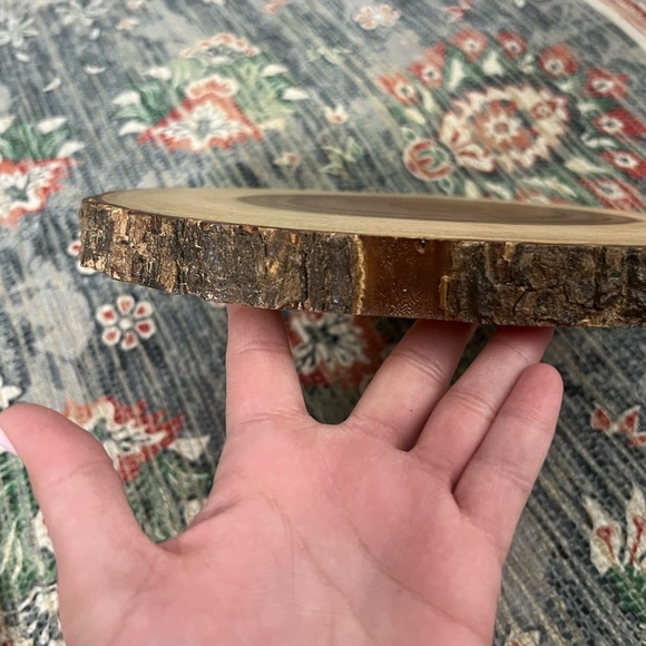 Tree trunk wood serving display stand - Picture 5 of 7